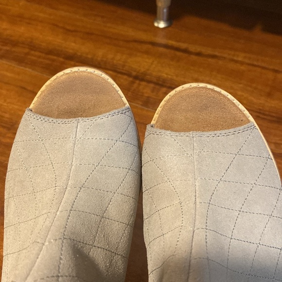 Toms Majorca Peep Toe Gray Suede Quilted Block
Heel Bootie - Picture 7 of 7